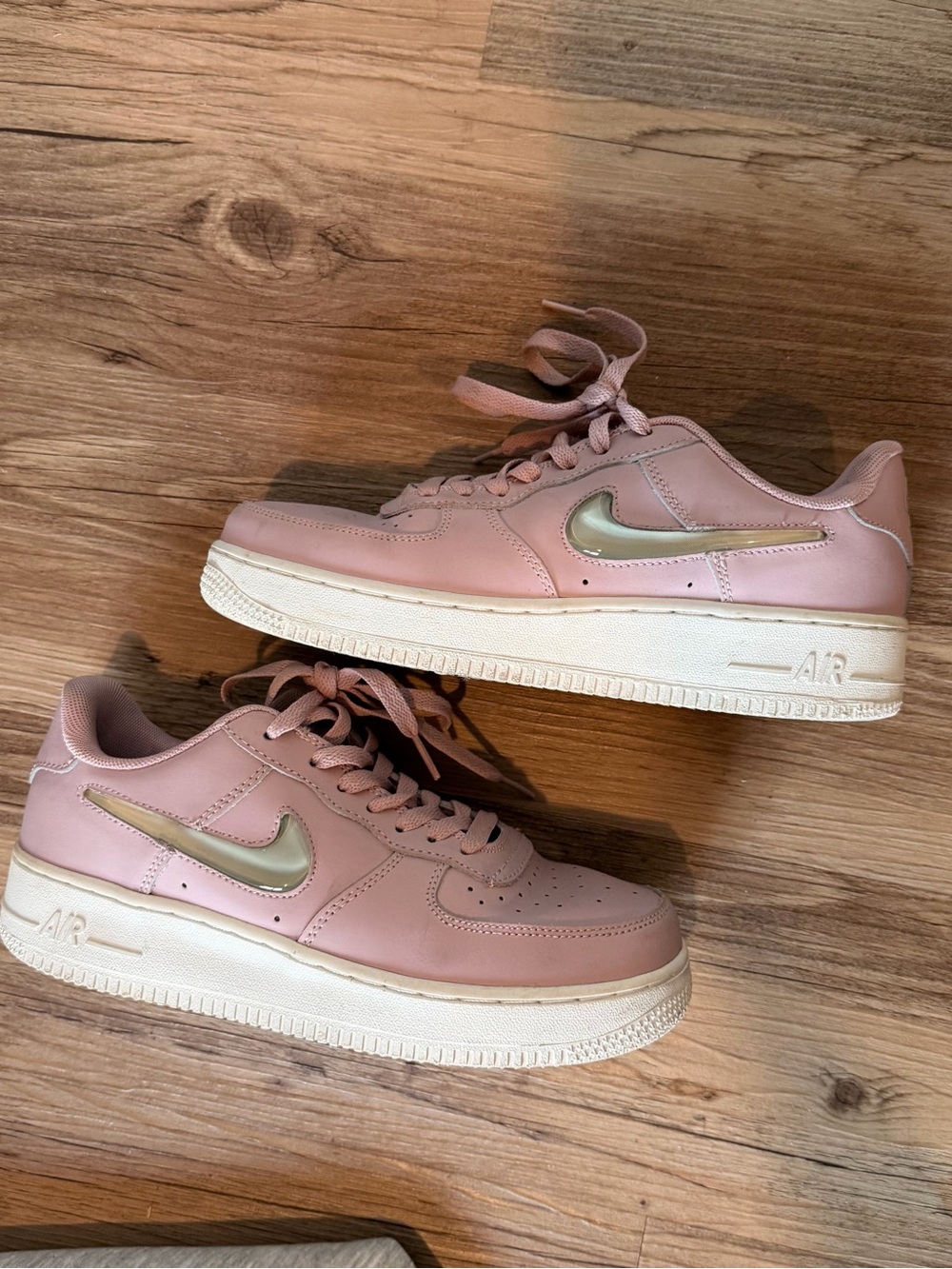 Nike Women's Lilac Pink Low-Top Air Force One Sneakers 8